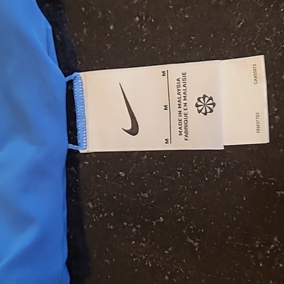 👙Nike Reversible Swim Top - Picture 6 of 7